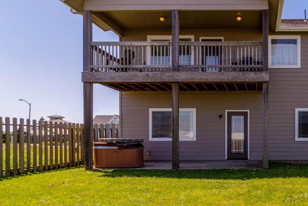 Crescent City Beach House Image 12
