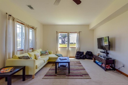 Crescent City Beach House image 20