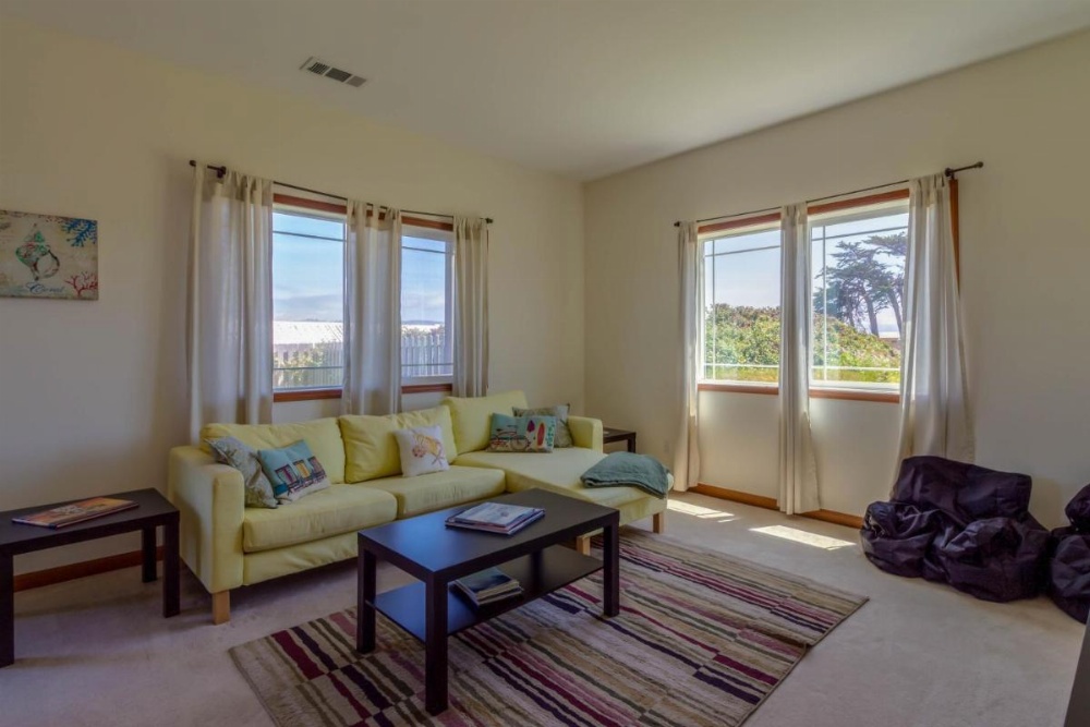 Crescent City Beach House Image 26