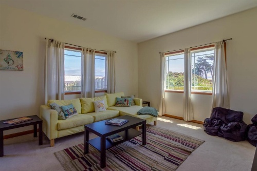 Crescent City Beach House image 26