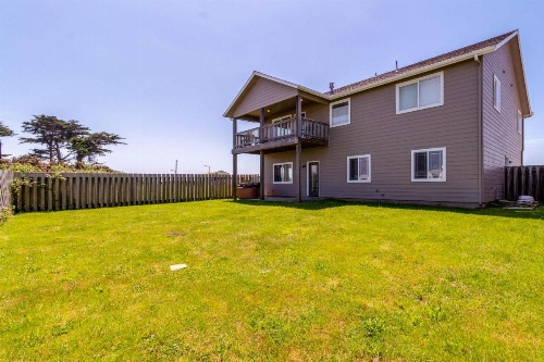 Crescent City Beach House image 5